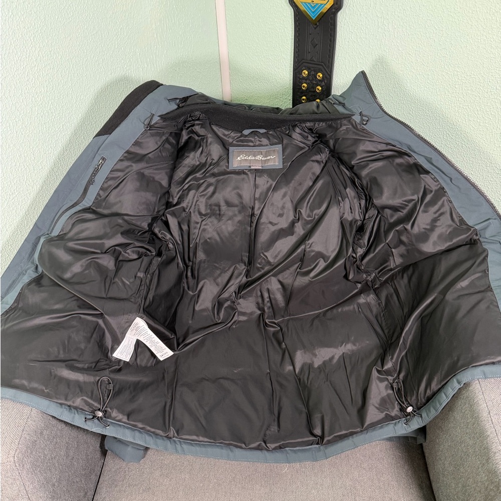 Eddie Bauer Puffer Jacket - Picture 2 of 3